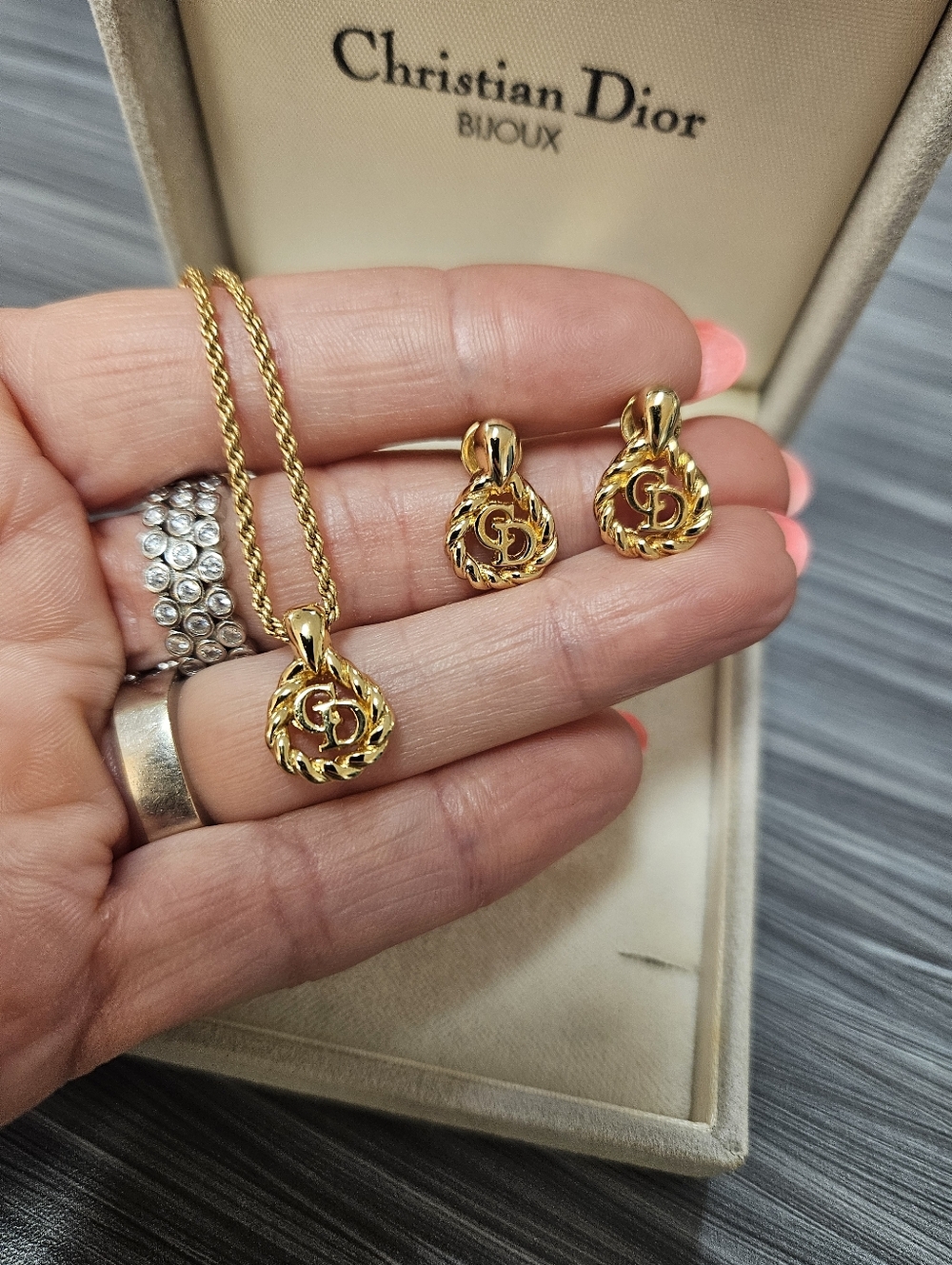 Dior Vintage 1980s Gold-Tone Pendant Necklace and Earrings SET In Original Box